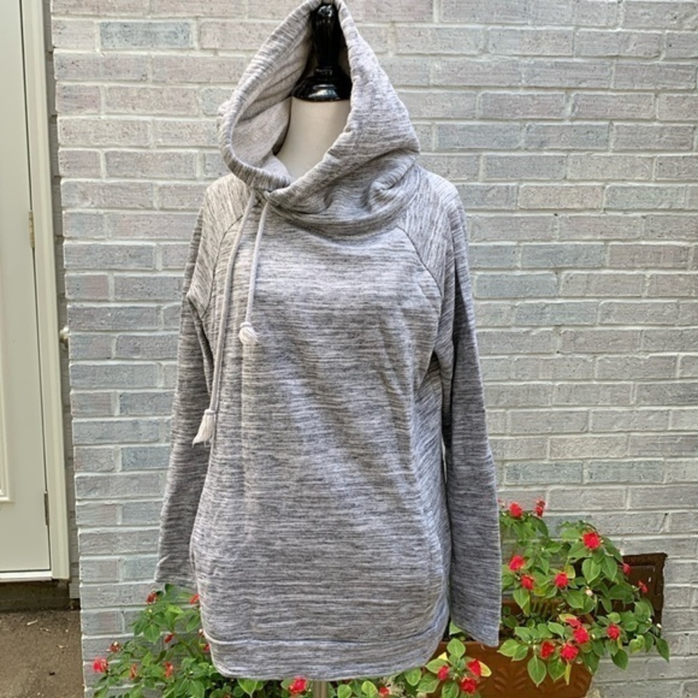 Fownd Gray Pullover Hoodie Medium